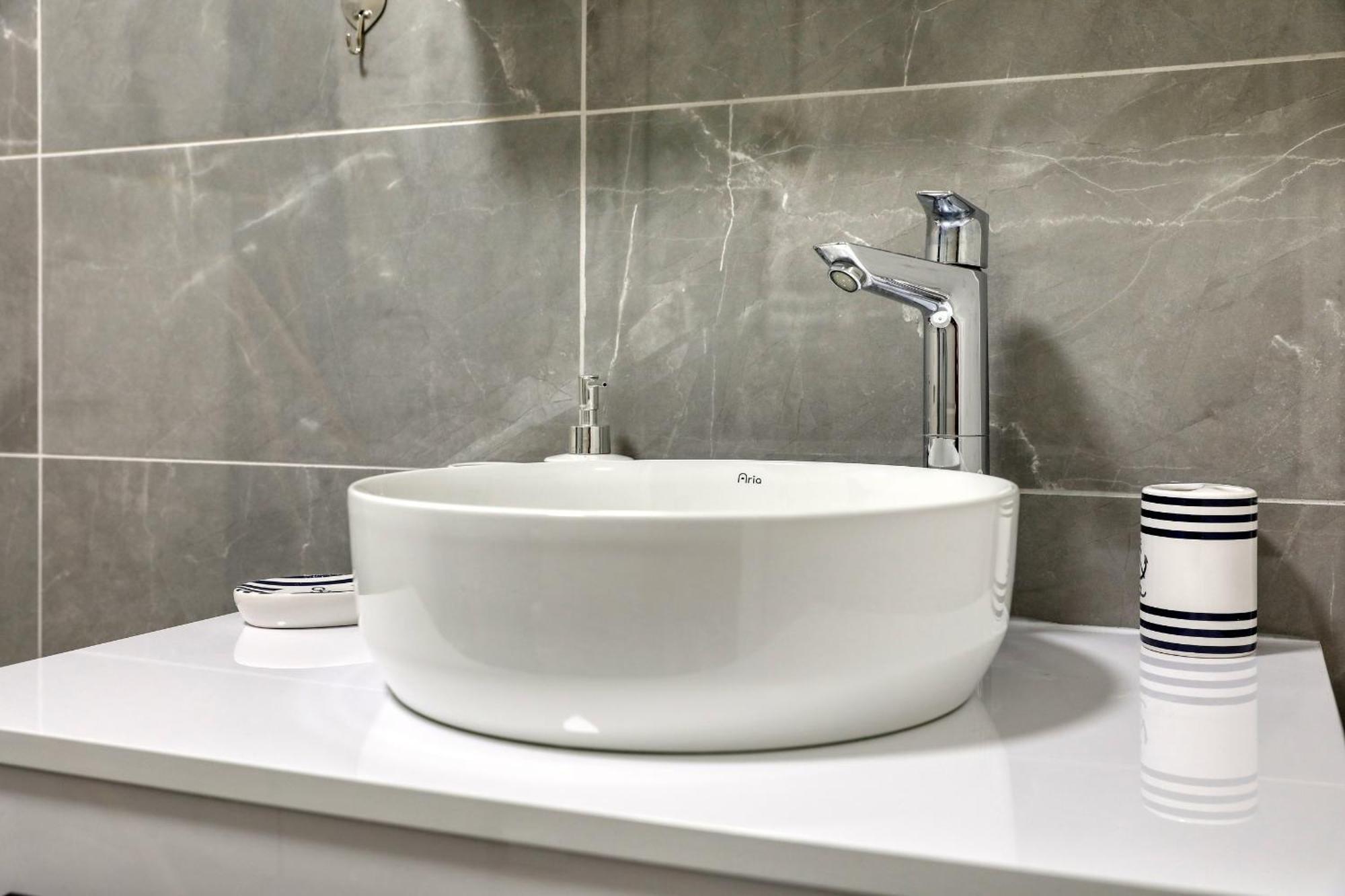 Apartment Relex With Pool & Jacuzzi Privlaka  Exterior foto